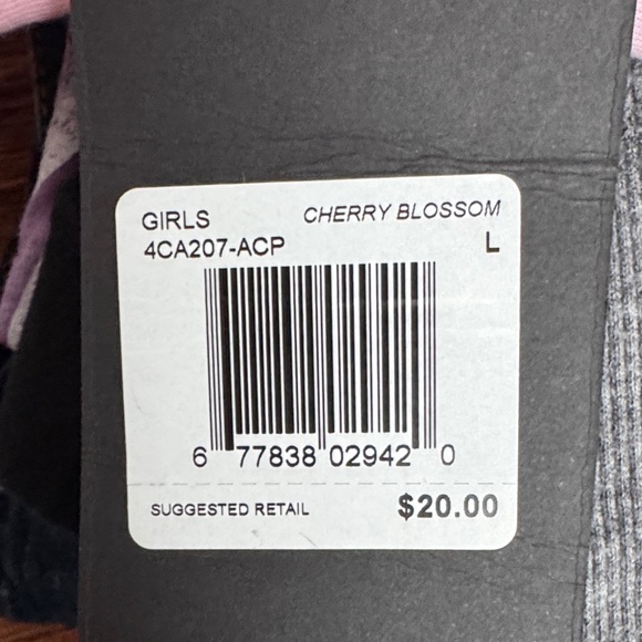 Roxy - Picture 7 of 7